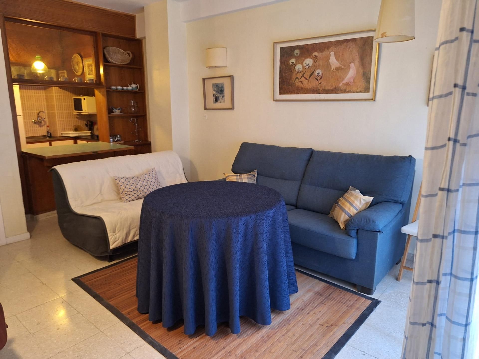 Sala d'estar de Pis de lloguer en  Sevilla Capital amb Aire condicionat, Calefacció i Terrassa