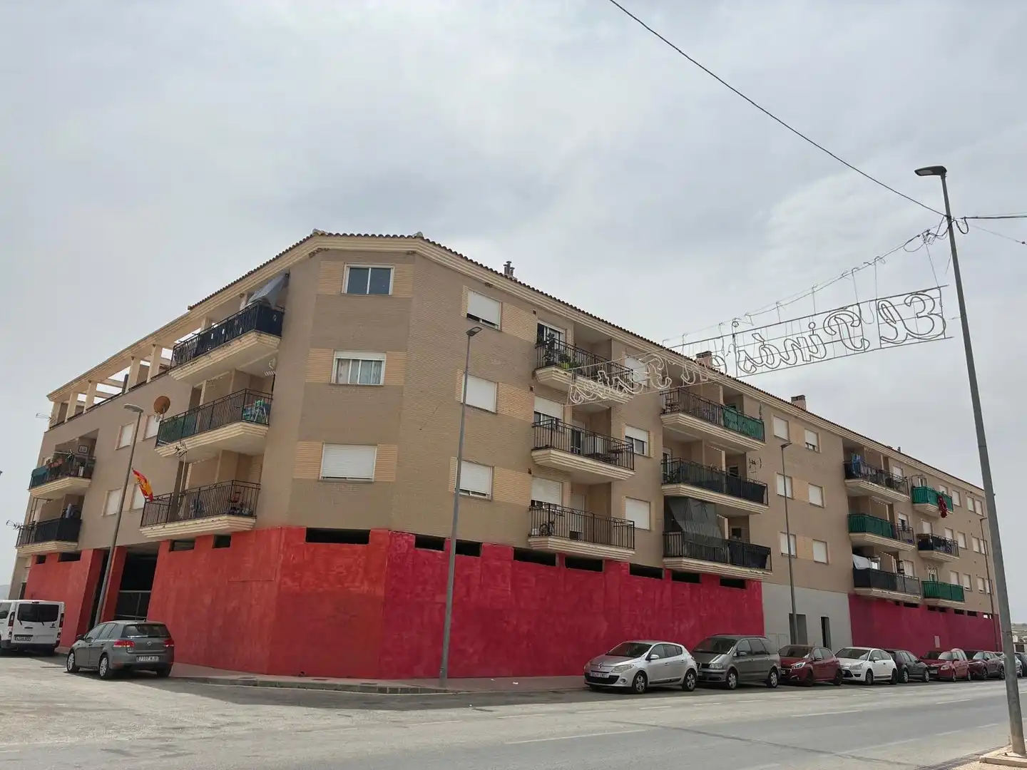 Vista exterior de Pis en venda en El Pinós / Pinoso amb Balcó