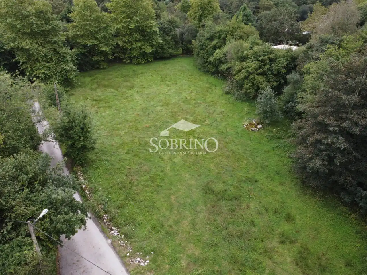 Terreny residencial en venda a Calle La Pereda