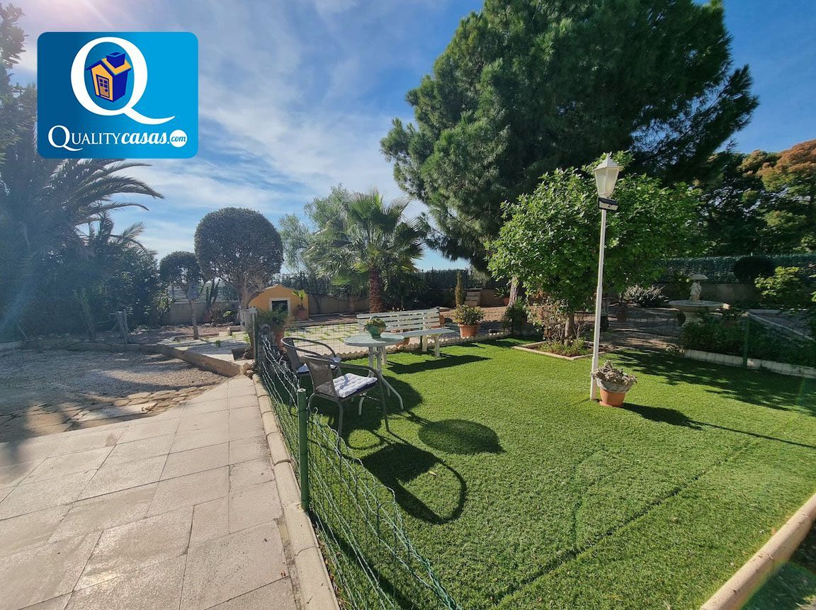 Jardí de Casa o xalet en venda en San Vicente del Raspeig / Sant Vicent del Raspeig amb Aire condicionat, Terrassa i Traster