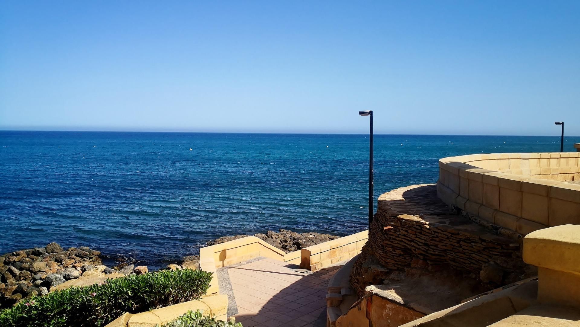 Vista exterior de Piso en venta en Roquetas de Mar con Aire acondicionado, Calefacción y Alarma