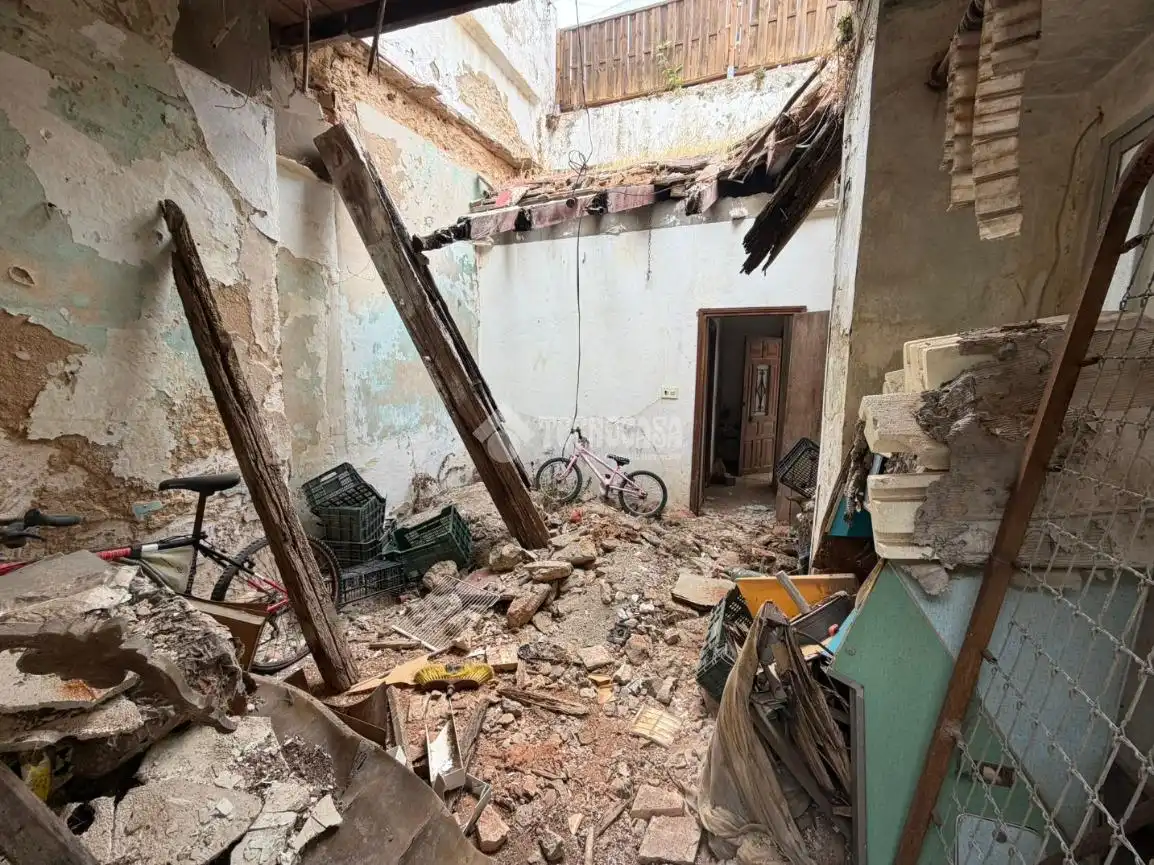 Casa aparellada en venda a Núcleo urbano, imagen 17