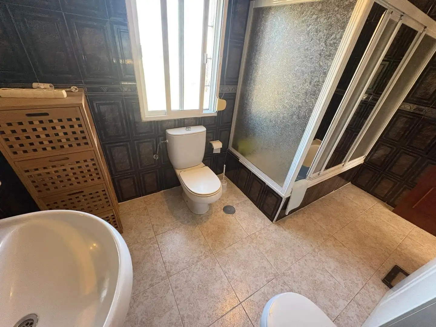 Bany de Casa o xalet en venda en Chiclana de la Frontera amb Aire condicionat, Jardí privat i Piscina