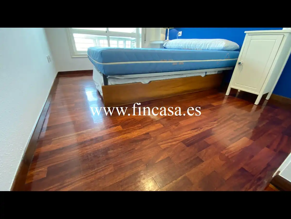 Piso de alquiler en Baiona con Calefacción, Terraza y Amueblado