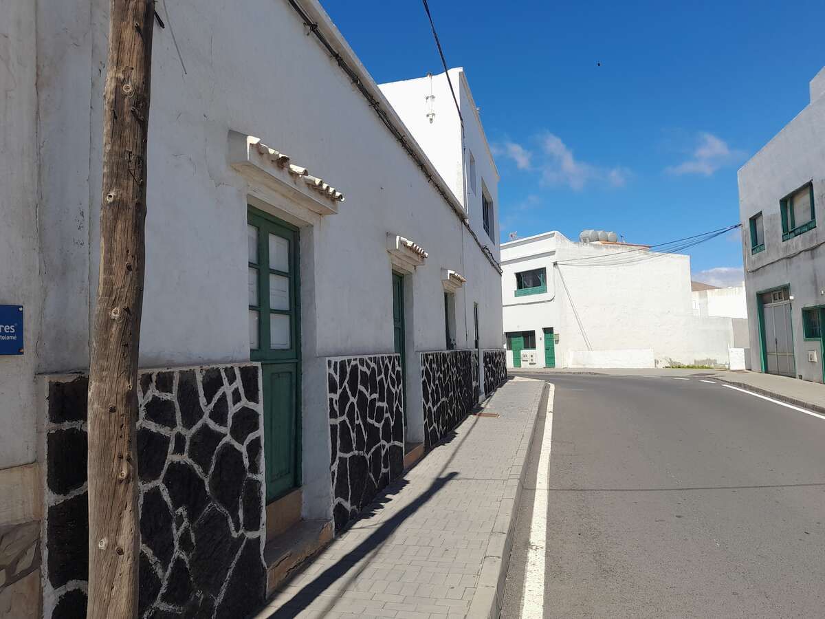 Exterior view of Single-family semi-detached for sale in San Bartolomé  with Private garden