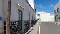 Exterior view of Single-family semi-detached for sale in San Bartolomé  with Private garden