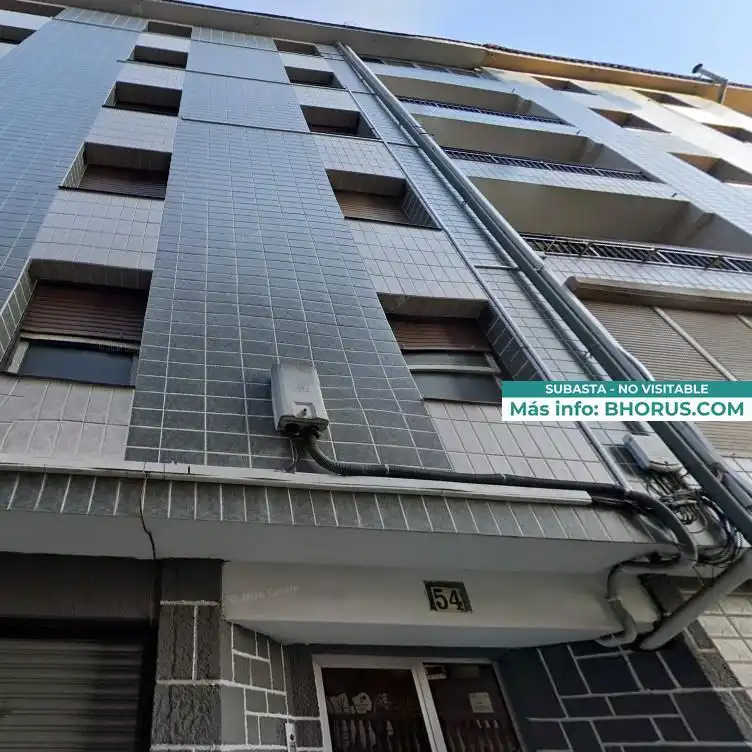 Flat with lift for sale in CRISTOBAL MURRIETA 54