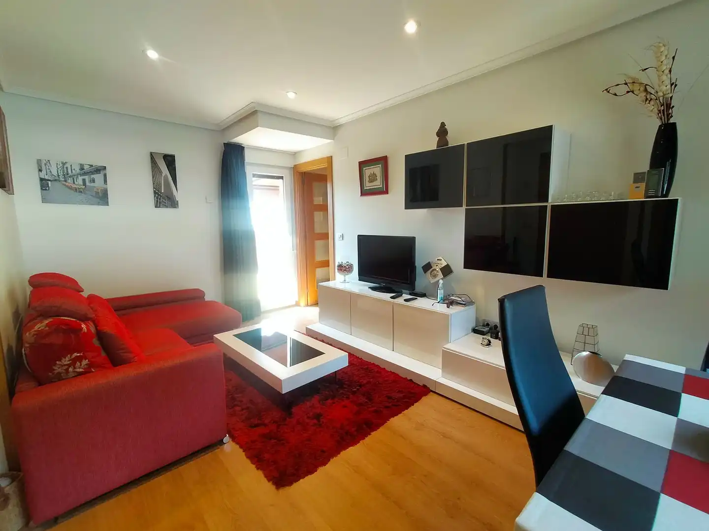 Living room of Flat for sale in Pravia  with Heating, Terrace and Furnished