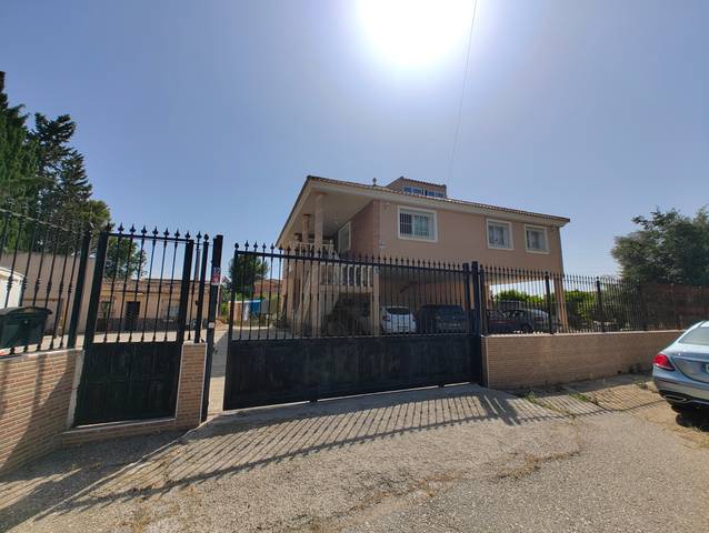 Casa-chalet en Venta en Albatalia