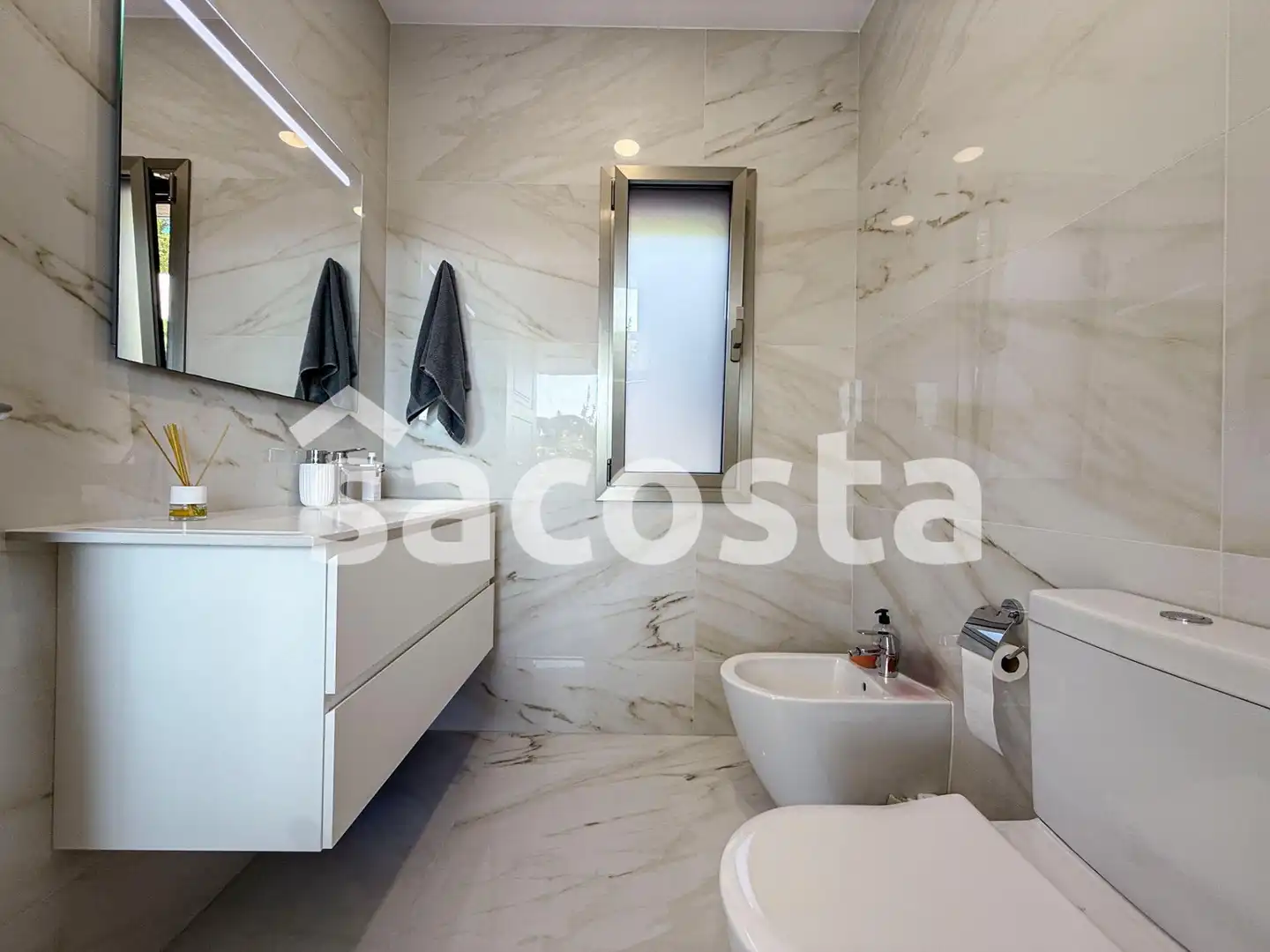 Bany de Casa o xalet en venda en Lloret de Mar amb Aire condicionat, Jardí privat i Terrassa