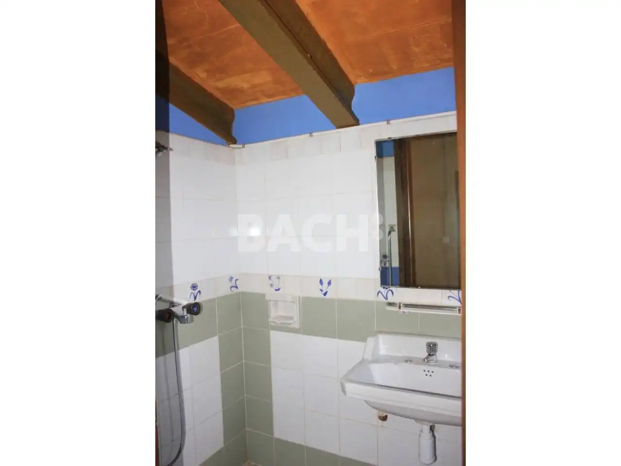 Badezimmer von Country house zur Miete in Olost, Barcelona