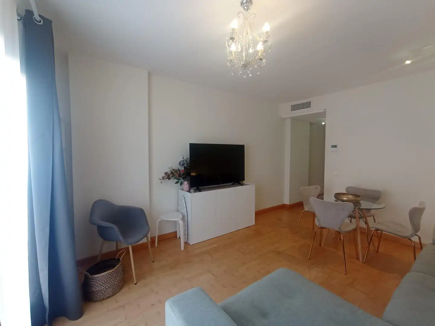 Sala d'estar de Pis de lloguer en Málaga amb Aire condicionat