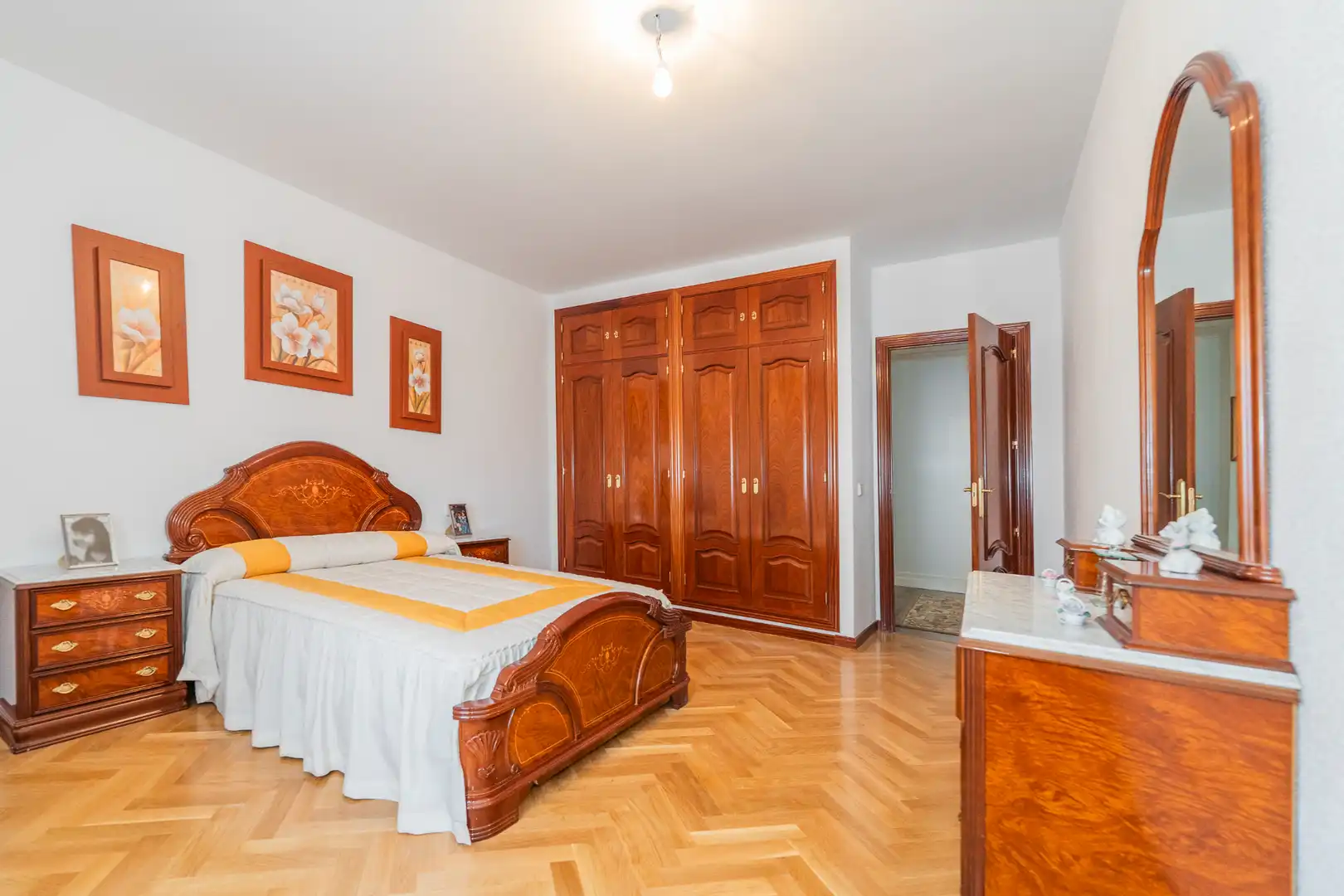 Bedroom of Houses for sale in San Sebastián de los Reyes  with Air Conditioner, Heating and Private garden