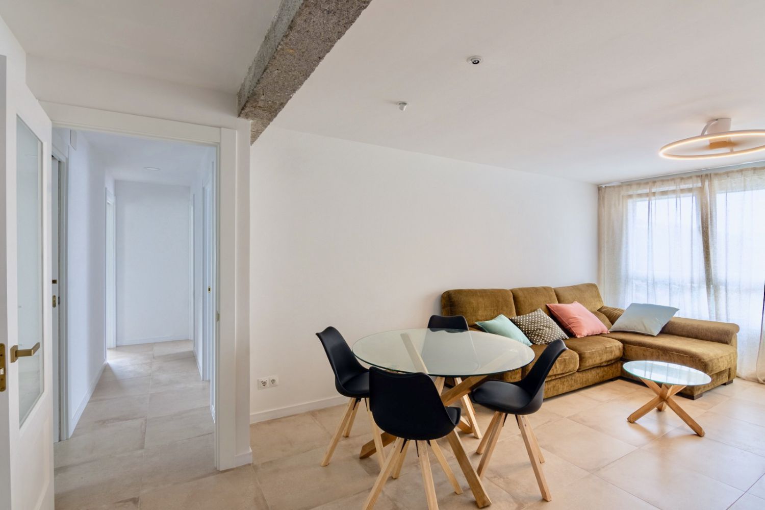 Living room of Flat for sale in Laredo  with Furnished and Balcony