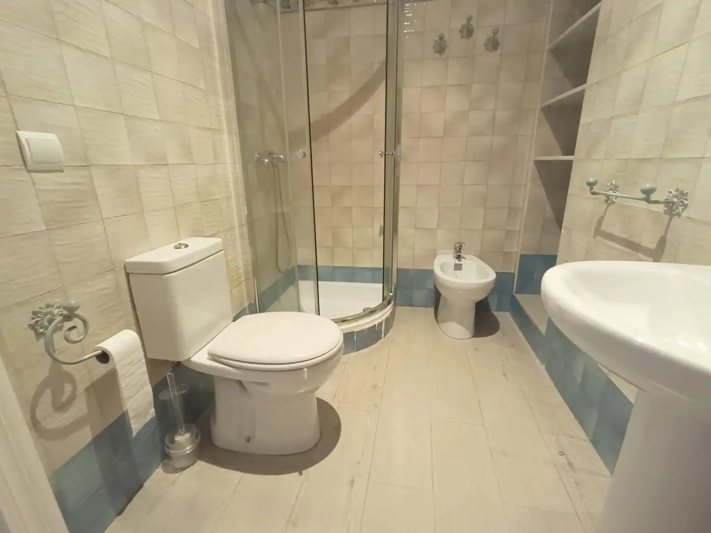 Bathroom of Flat for rent in Córdoba  with Heating and Storage room