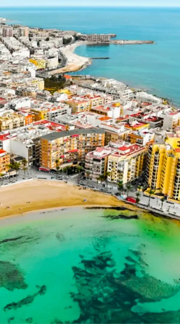 Hotel with pool for sale in Centro