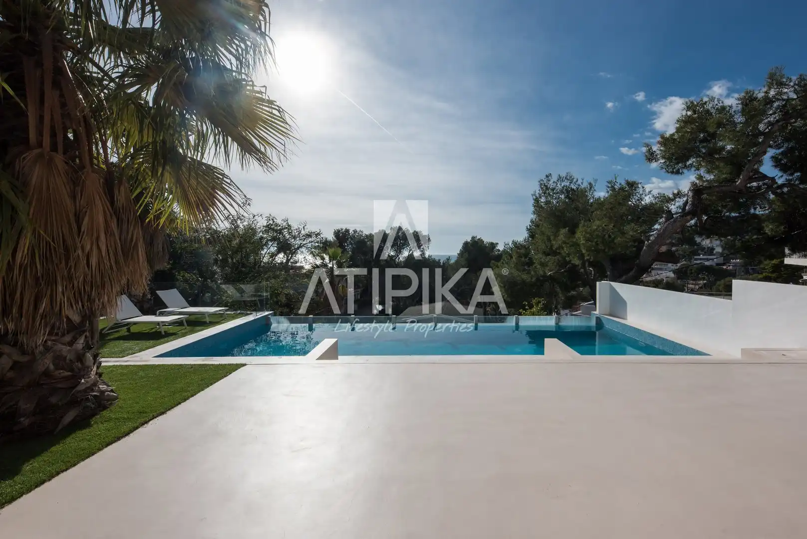 Vista exterior de Casa o xalet en venda en Castelldefels amb Aire condicionat, Calefacció i Terrassa