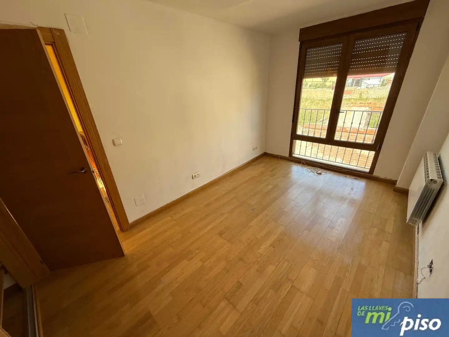 Dormitori de Casa adosada en venda en Corcos amb Calefacció, Jardí privat i Parquet