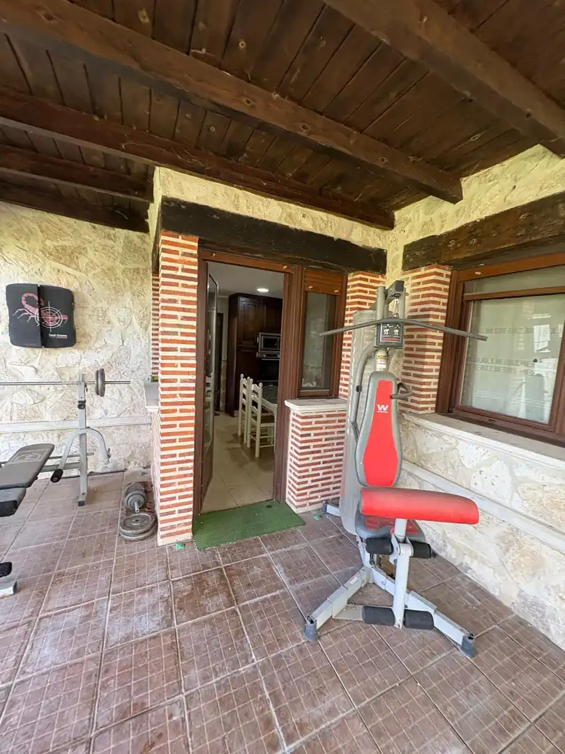 Casa o xalet en venda en Laguna de Duero amb Calefacció, Jardí privat i Traster