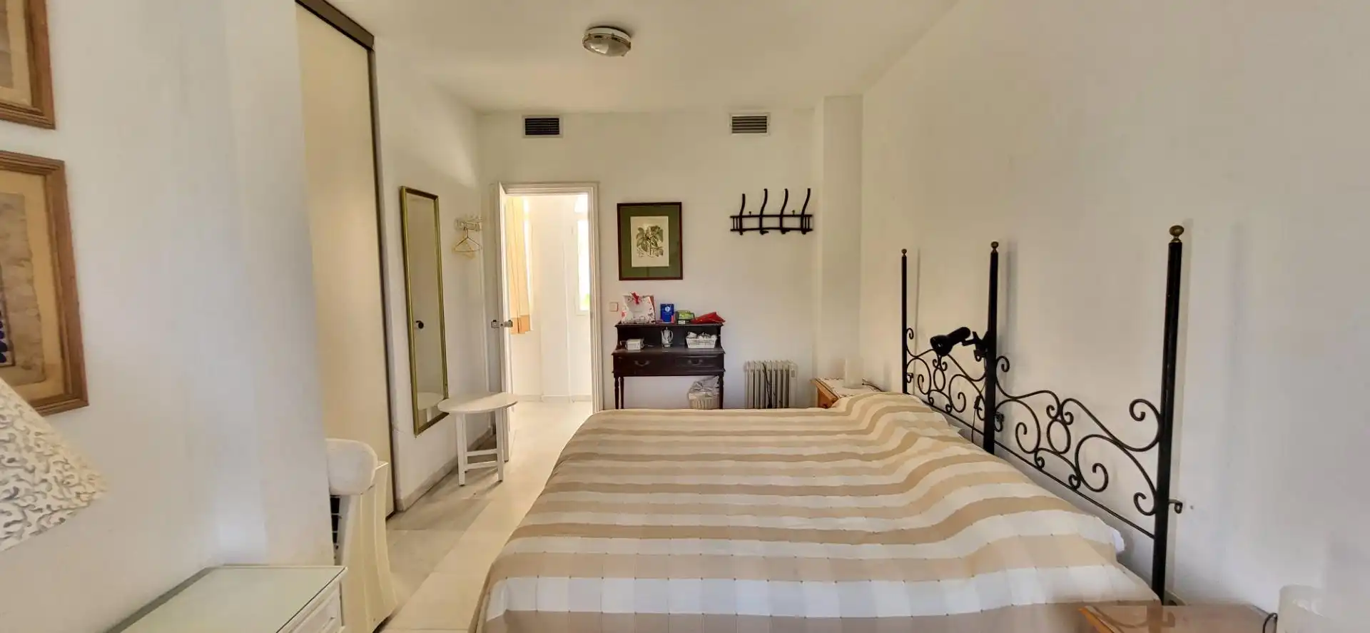 Detached house with terrace for sale in Nueva Andalucía, imagen 10