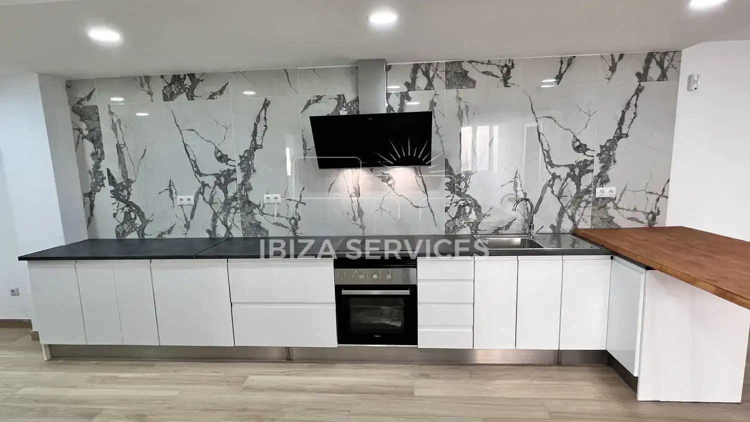 Kitchen of Flat for sale in Eivissa  with Air Conditioner, Private garden and Swimming Pool