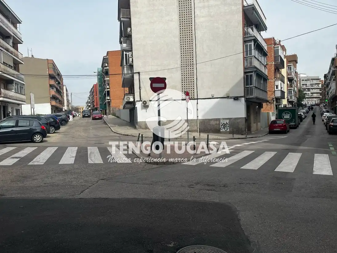 Exterior view of Garage for sale in Madrid