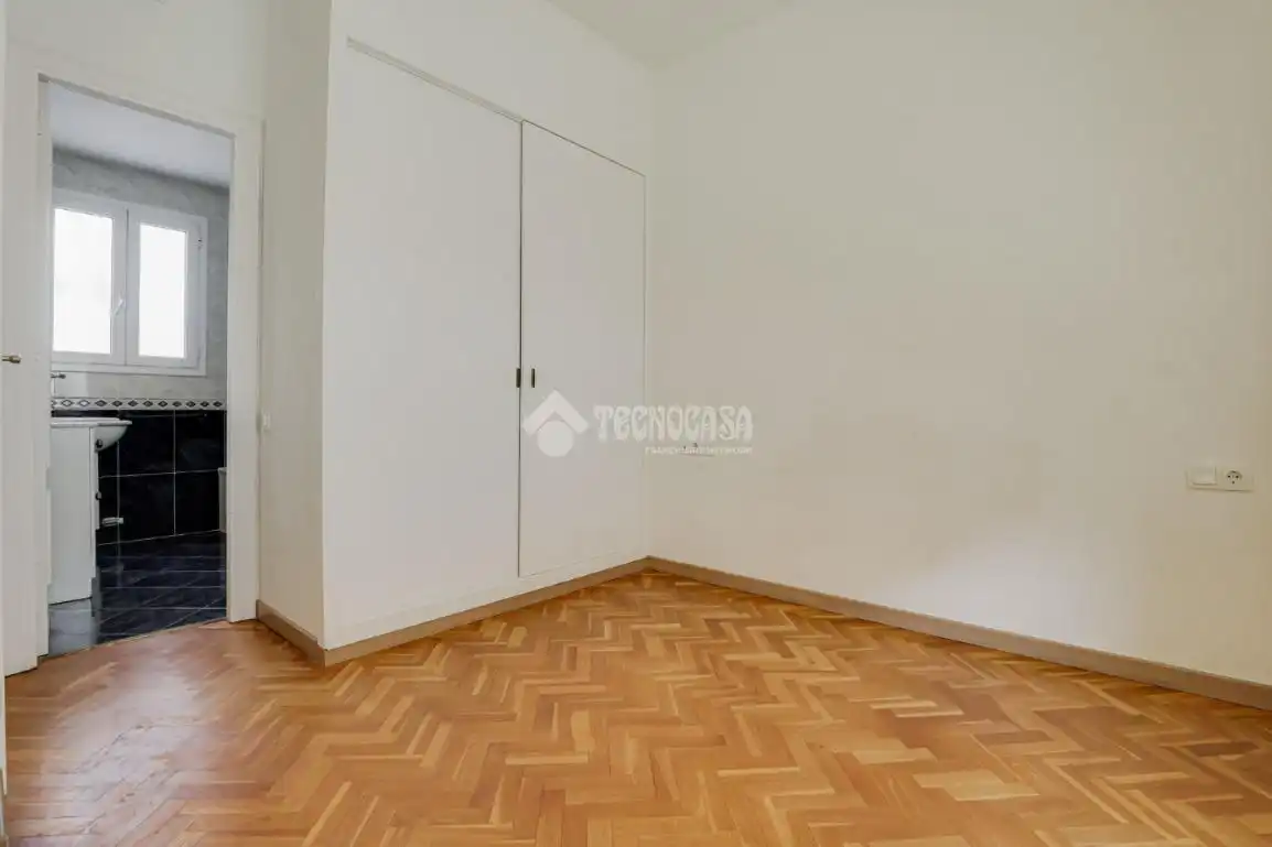 Habitación de Piso en venta en Barcelona con Calefacción y Parquet