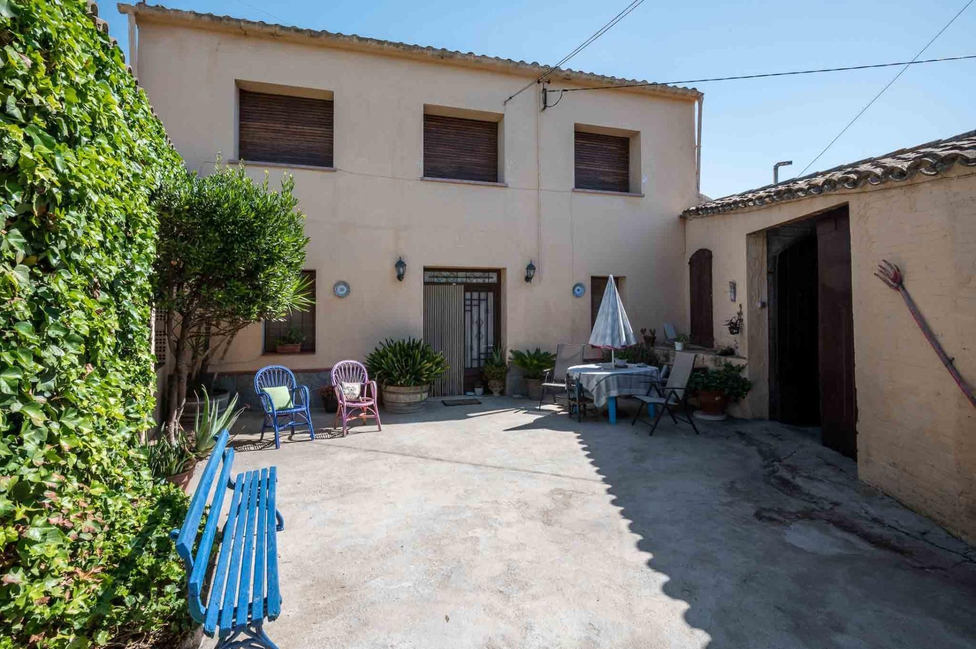 Vista exterior de Casa o xalet en venda en Vilafranca del Penedès amb Aire condicionat, Calefacció i Traster