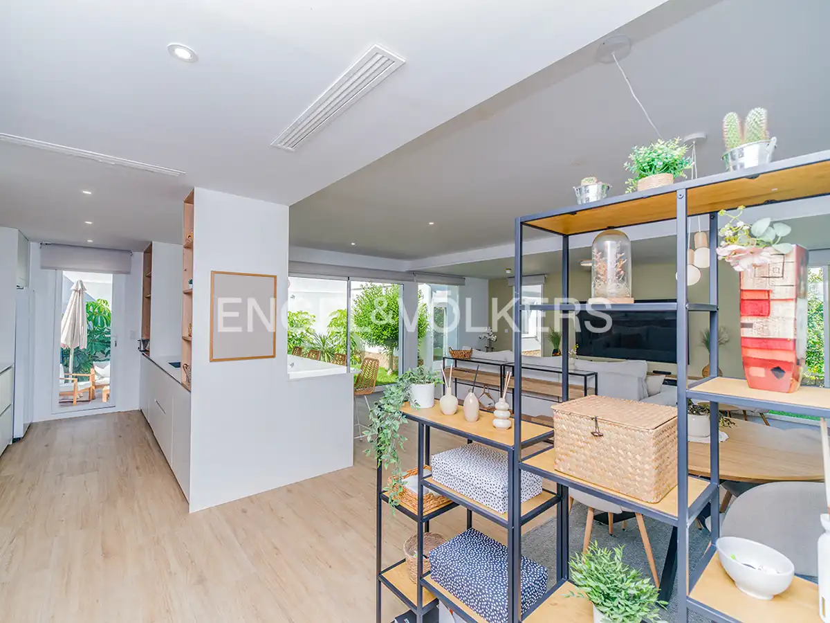 Cocina de Casa o chalet en venta en Sant Joan d'Alacant con Aire acondicionado, Calefacción y Jardín privado