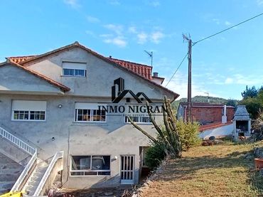 Casa con balcón en venta en Camiño da Mouta