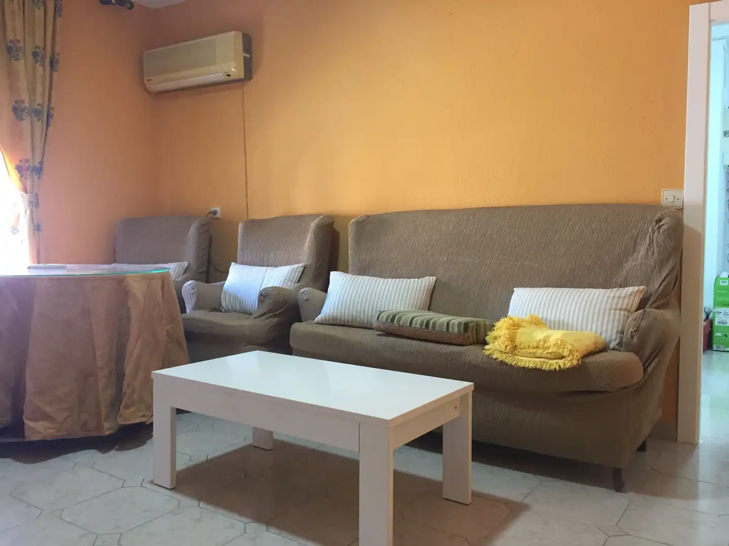 Flat with terrace to rent in Calle Lezcano, imagen 4
