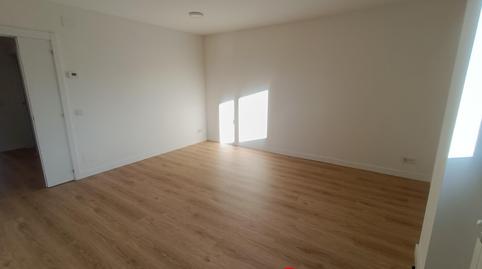 Foto 5 de Piso de alquiler en Calle de Matilde de la Torre, El Astillero  , Cantabria