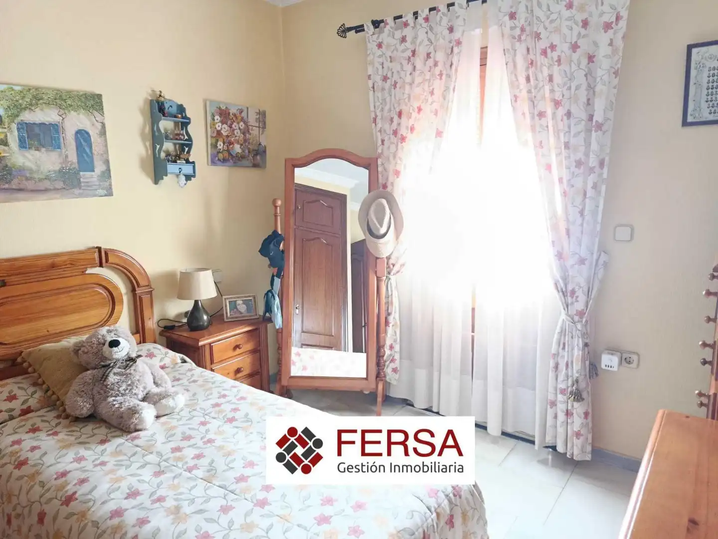 Dormitori de Casa o xalet en venda en El Puerto de Santa María amb Jardí privat, Terrassa i Traster