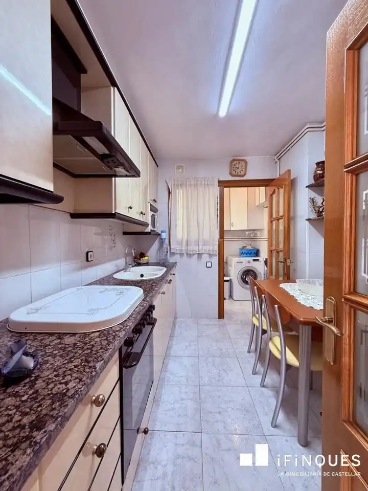 Cocina de Piso en venta en Castellar del Vallès con Aire acondicionado, Calefacción y Balcón