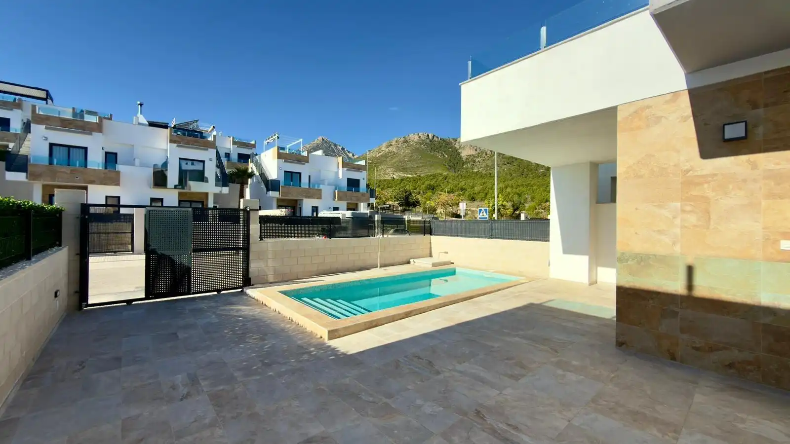 Chalet con terraza en venta en Calle Milan, imagen 18