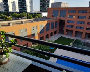 Vista exterior de Àtic de lloguer en Viladecans amb Aire condicionat, Calefacció i Traster