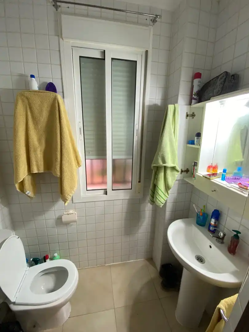 Badezimmer von Erdgeschoss zum Verkauf in Tocina mit Klimaanlage, Möbliert und Waschmaschine