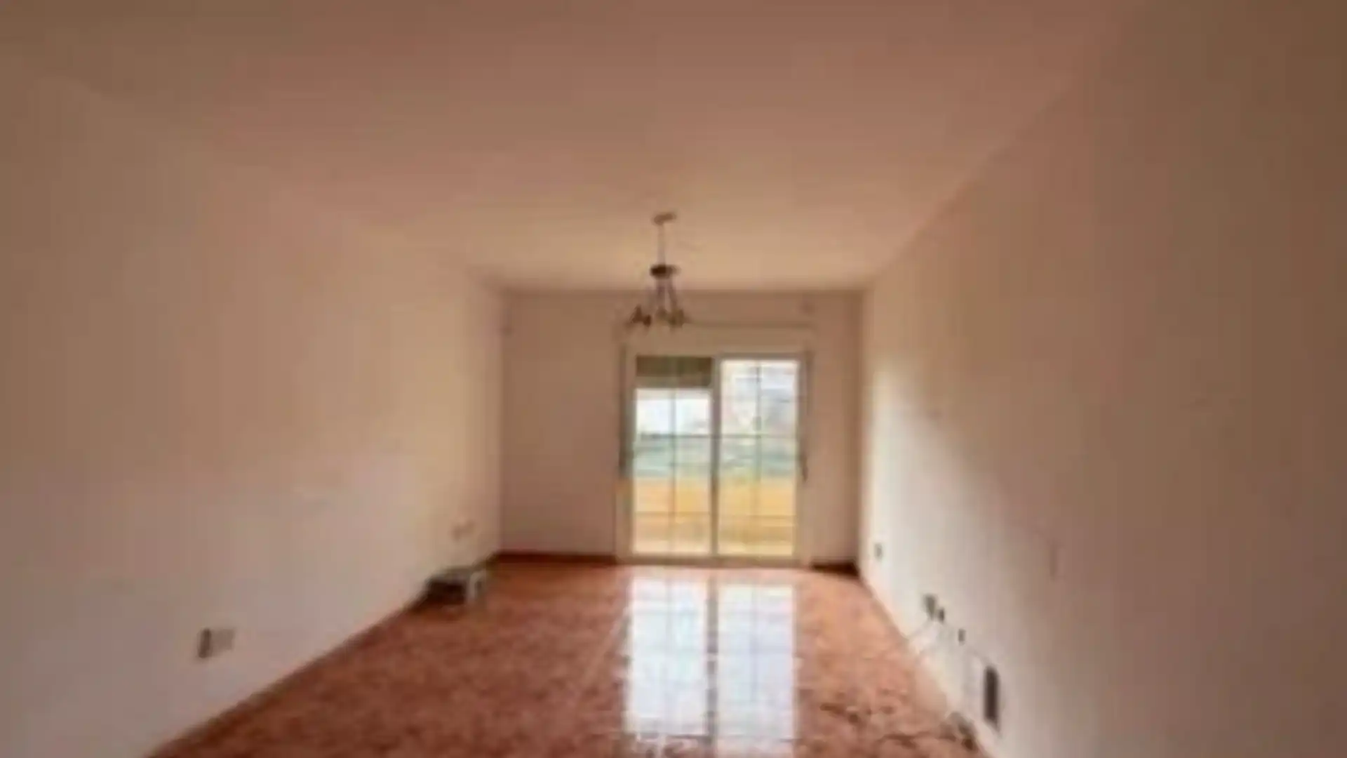 Sala d'estar de Pis en venda en Roquetas de Mar amb Piscina comunitària