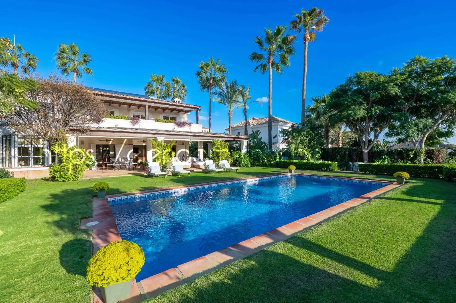 Garten von Haus oder Chalet zum Verkauf in Marbella mit Klimaanlage, Heizung und Privatgarten