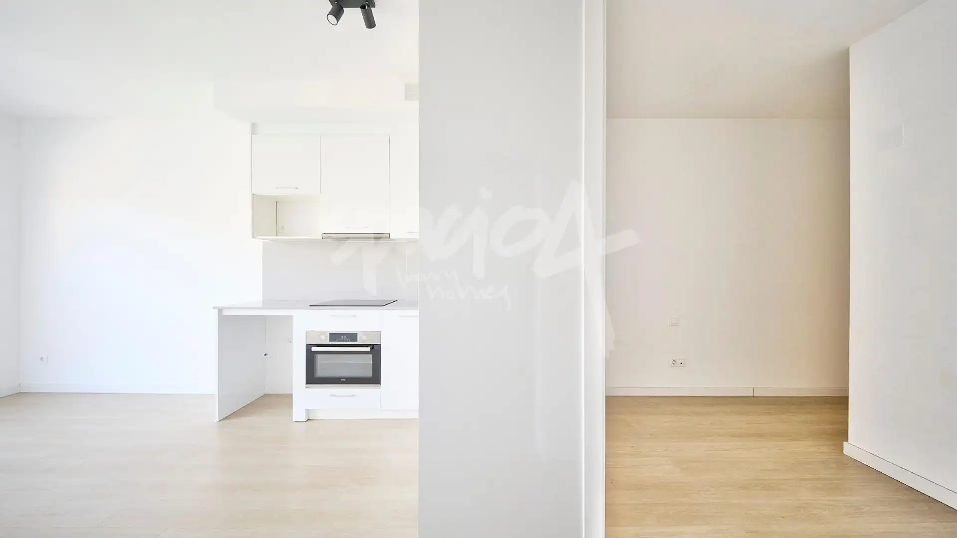 Habitación de Loft en venta en Madrid con Calefacción, Jardín privado y Piscina comunitaria