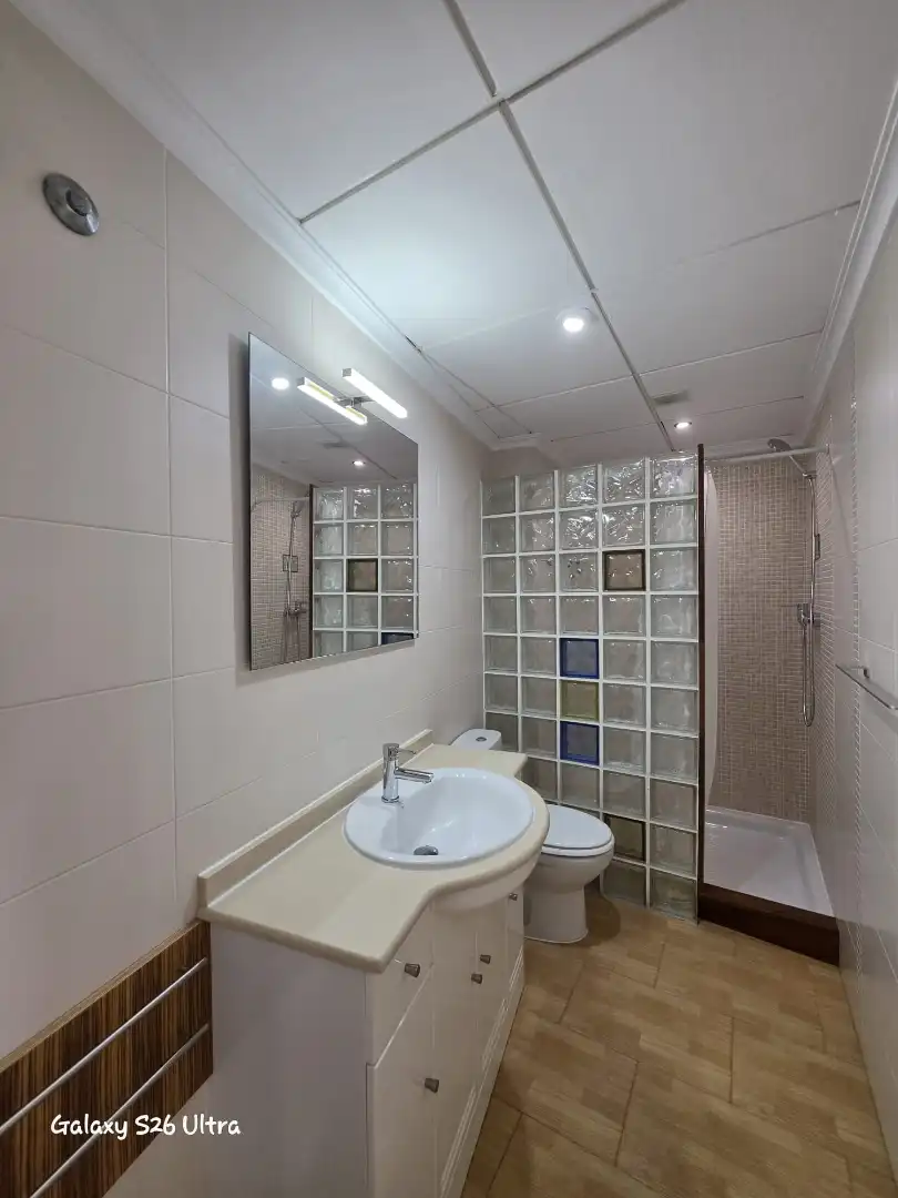 Baño de Piso de alquiler en Rojales con Terraza y Amueblado