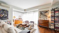 Living room of Flat for sale in  Madrid Capital  with Air Conditioner and Heating