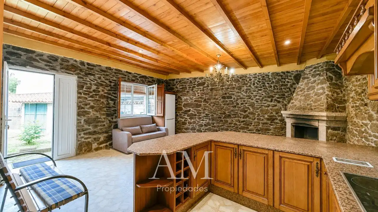 Cocina de Casa adosada en venta en Vigo  con Calefacción, Jardín privado y Trastero