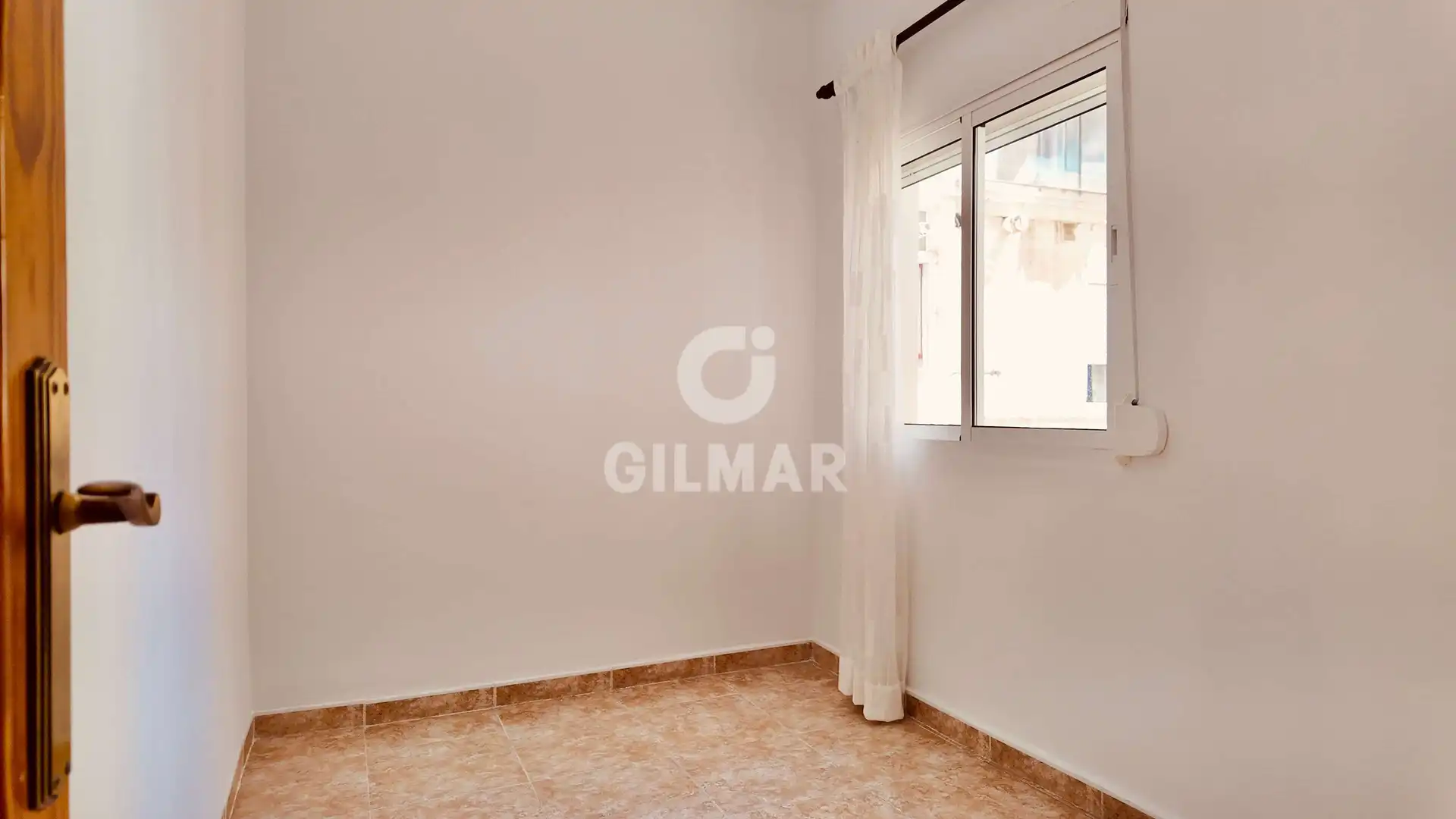 Habitación de Piso en venta en Fuengirola con Calefacción y Balcón