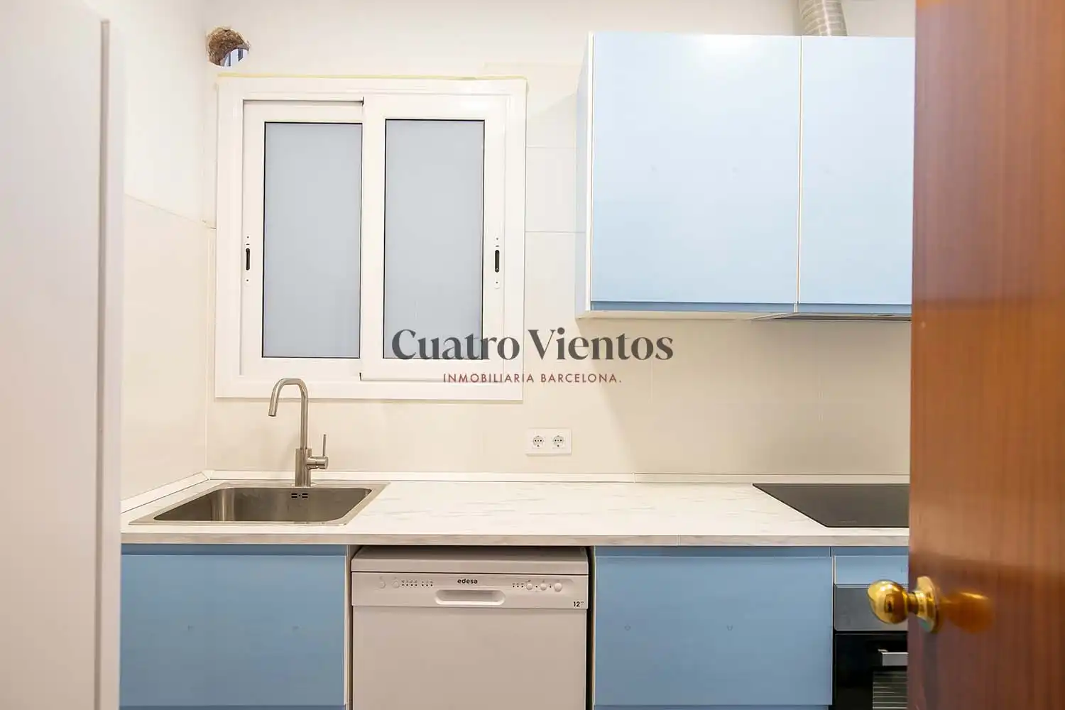 Cocina de Piso en venta en Barcelona con Aire acondicionado, Calefacción y Horno