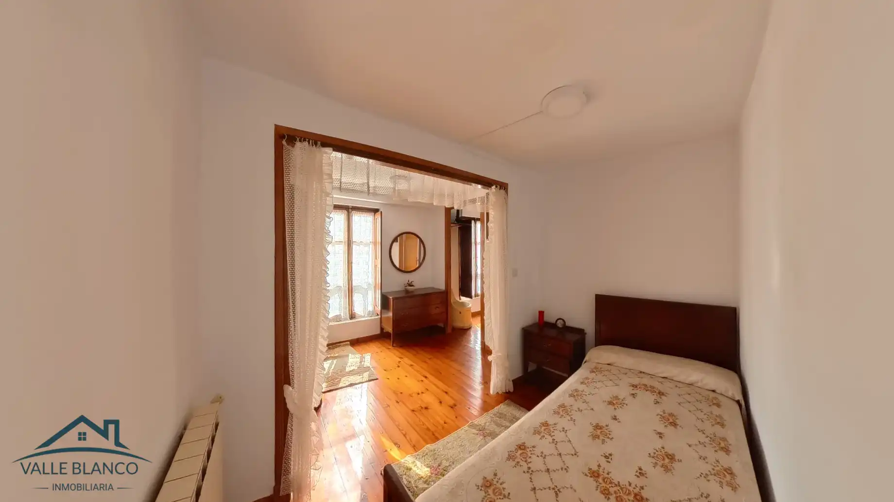 Dormitori de Casa o xalet en venda en Pesquera