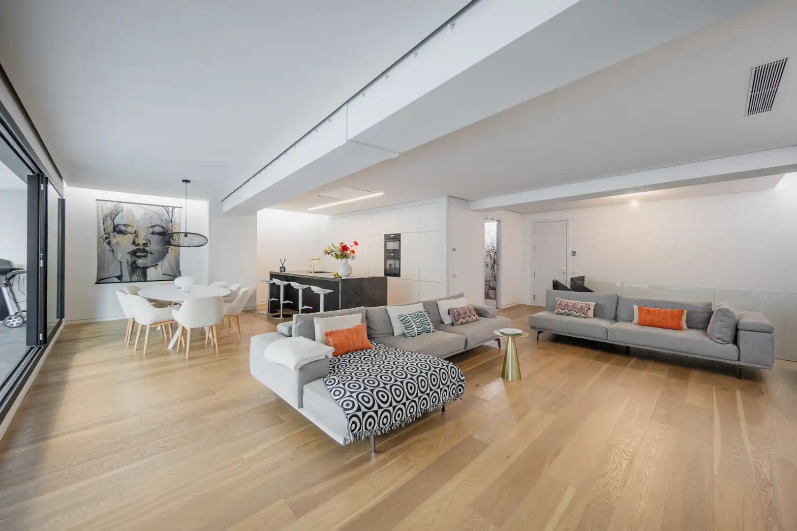 Wohnzimmer von Maisonette zum Verkauf in Barcelona mit Klimaanlage, Heizung und Privatgarten