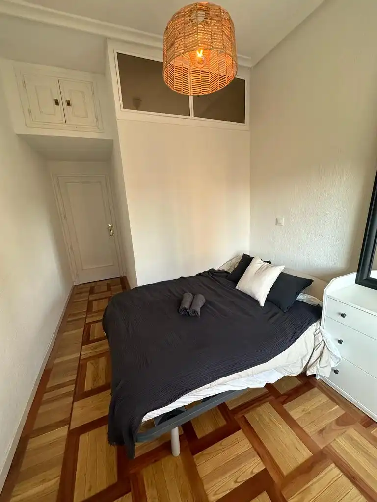 Habitación de Piso de alquiler en Madrid con Aire acondicionado, Calefacción y Amueblado