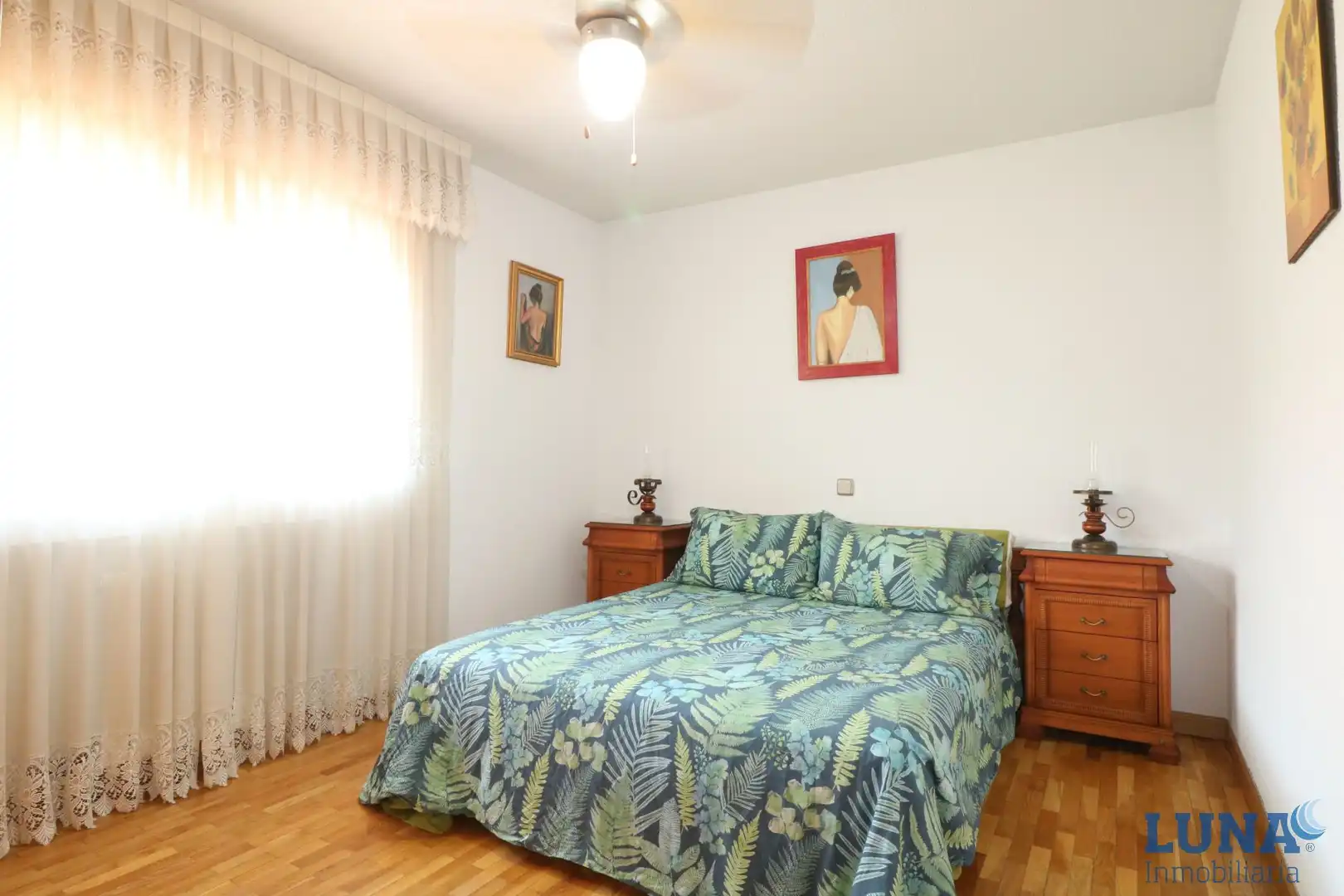 Habitación de Casa adosada en venta en Getafe con Calefacción y Trastero