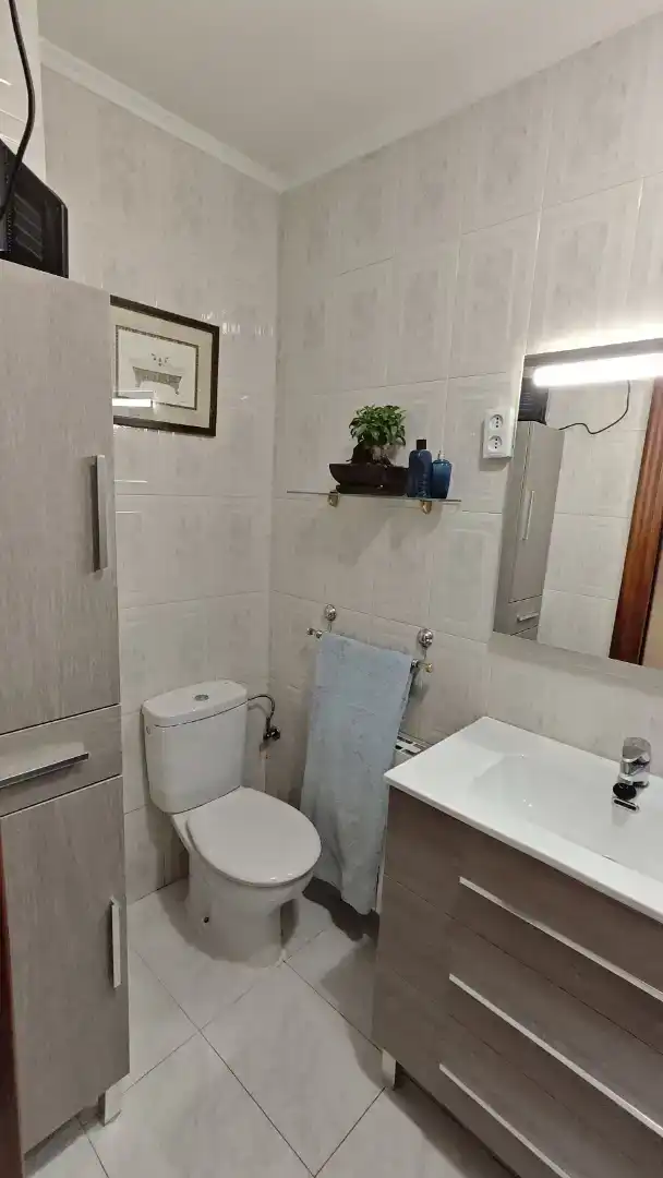 Badezimmer von Wohnung zum Verkauf in Barakaldo  mit Balkon